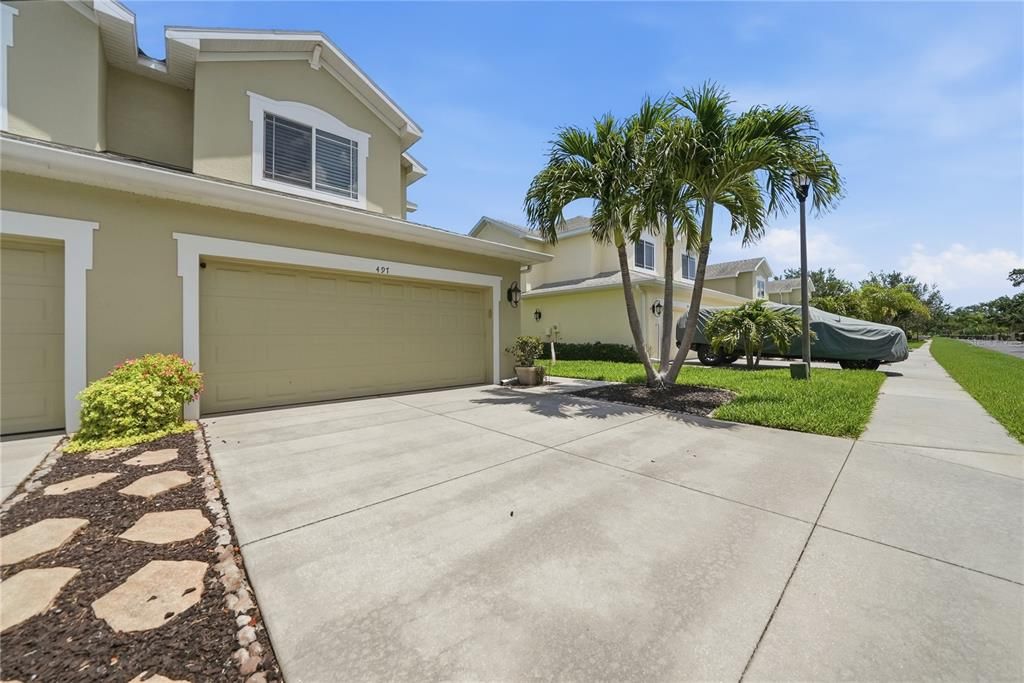 For Sale: $393,000 (3 beds, 2 baths, 1700 Square Feet)