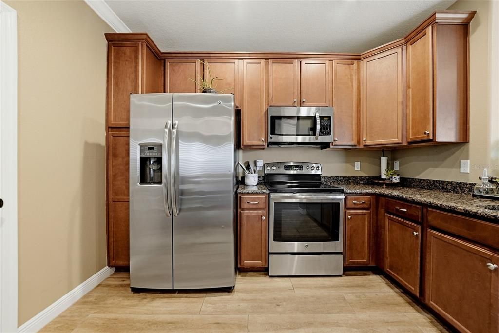 For Sale: $393,000 (3 beds, 2 baths, 1700 Square Feet)