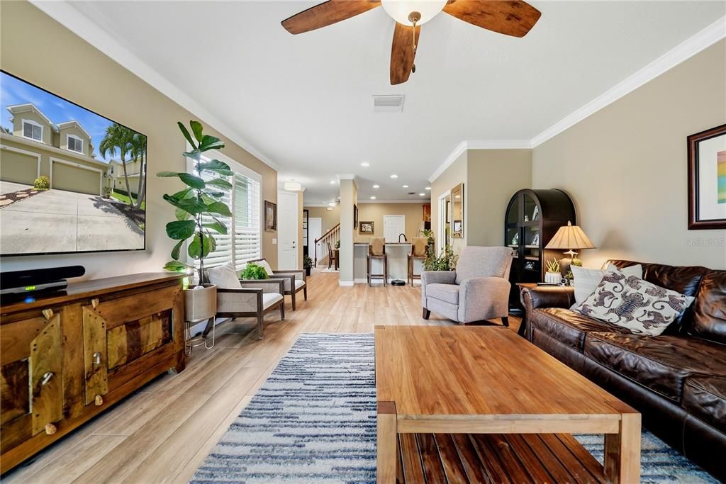 For Sale: $393,000 (3 beds, 2 baths, 1700 Square Feet)