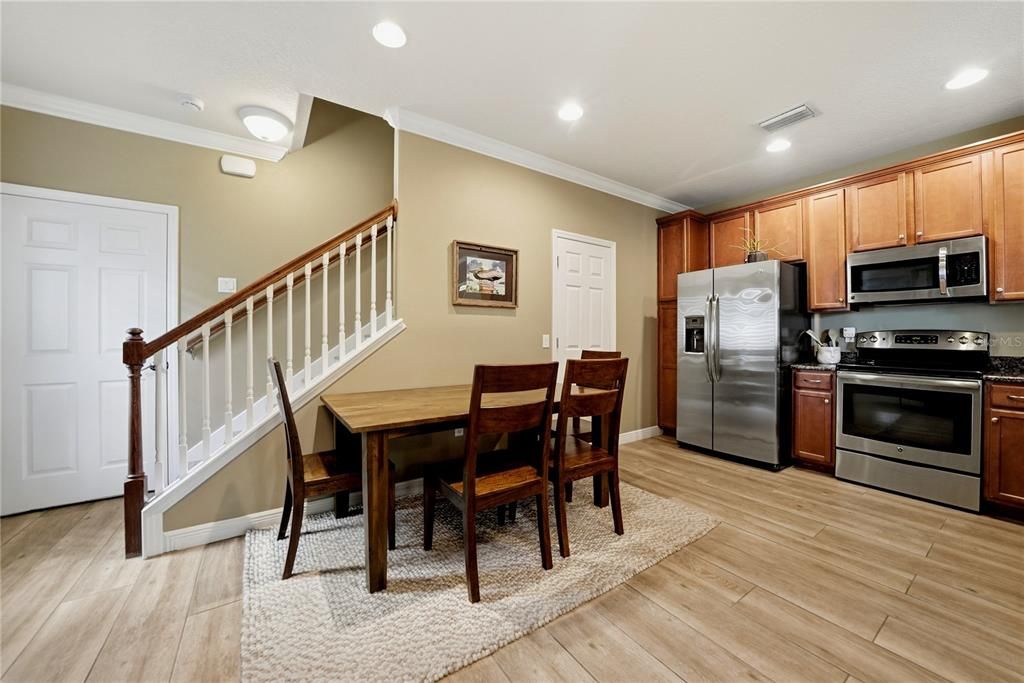 For Sale: $393,000 (3 beds, 2 baths, 1700 Square Feet)