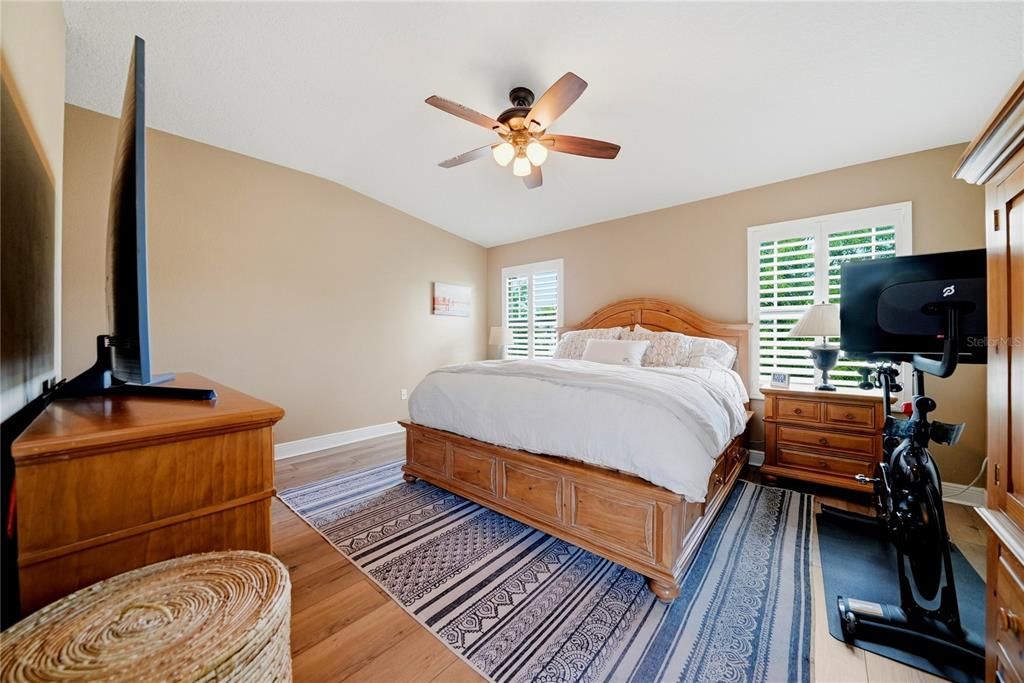 For Sale: $393,000 (3 beds, 2 baths, 1700 Square Feet)