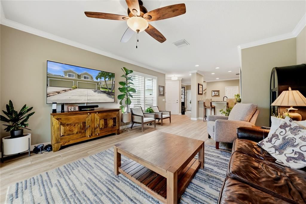 For Sale: $393,000 (3 beds, 2 baths, 1700 Square Feet)