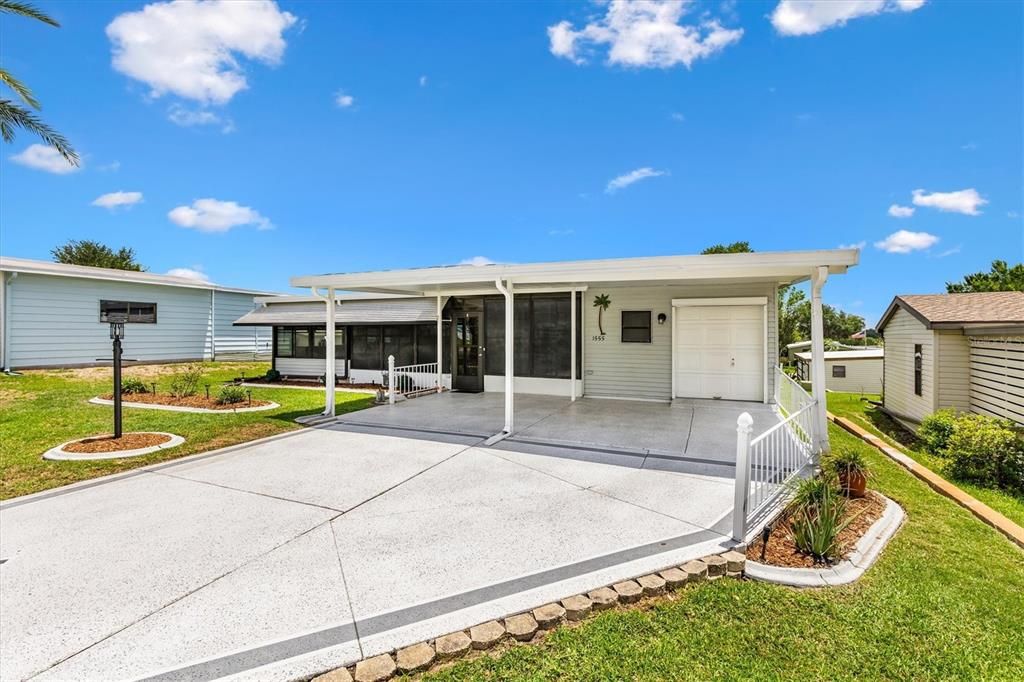 For Sale: $227,000 (2 beds, 2 baths, 936 Square Feet)