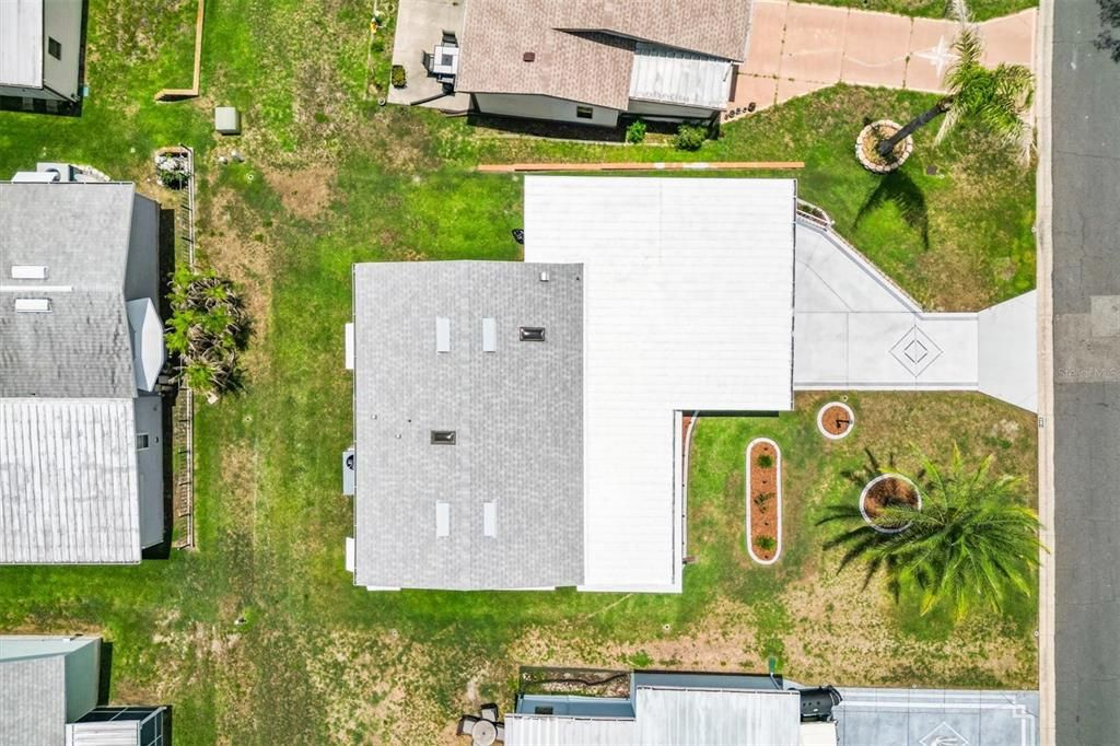 For Sale: $227,000 (2 beds, 2 baths, 936 Square Feet)
