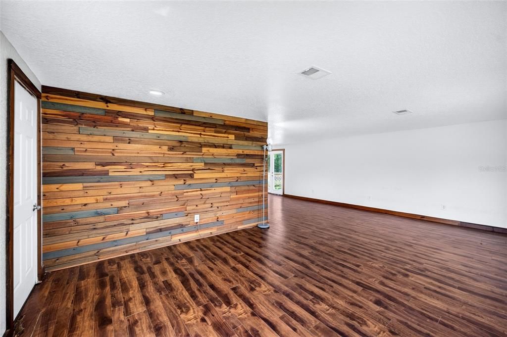 For Sale: $460,000 (3 beds, 2 baths, 1440 Square Feet)