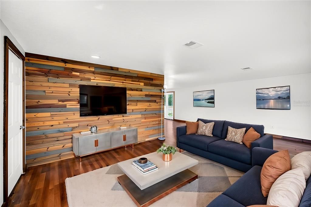 For Sale: $460,000 (3 beds, 2 baths, 1440 Square Feet)