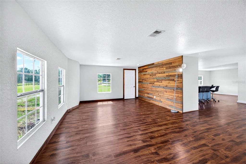 For Sale: $460,000 (3 beds, 2 baths, 1440 Square Feet)