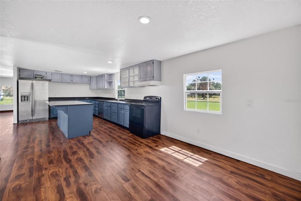 For Sale: $460,000 (3 beds, 2 baths, 1440 Square Feet)