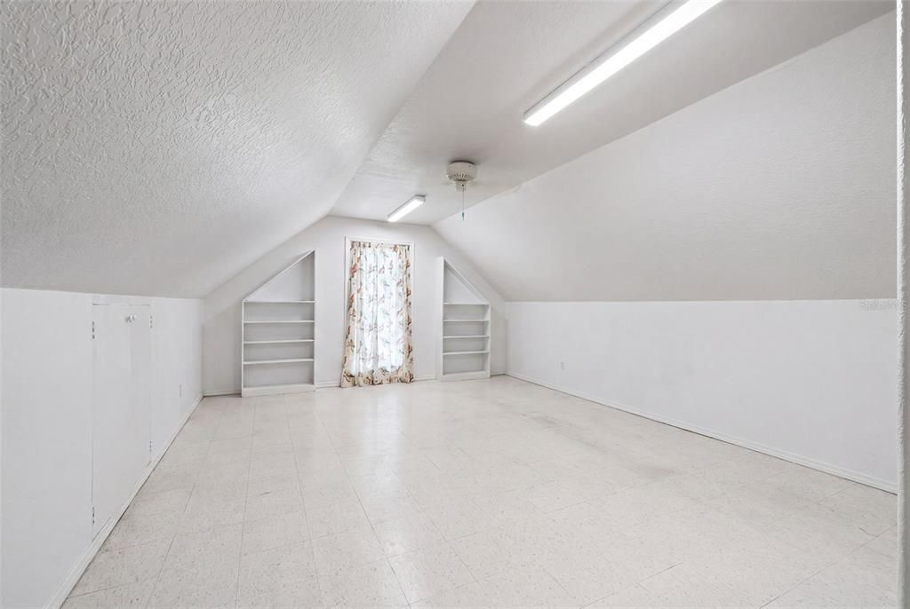 For Sale: $3,250,000 (4 beds, 3 baths, 4383 Square Feet)