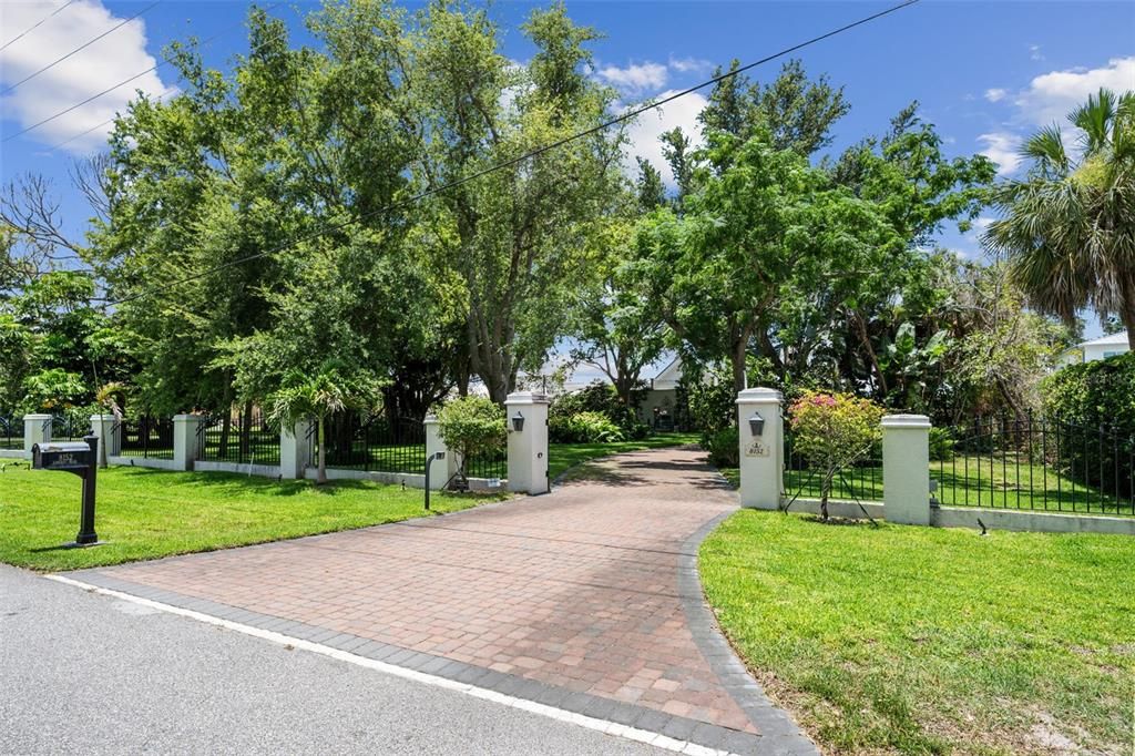 For Sale: $3,250,000 (4 beds, 3 baths, 4383 Square Feet)