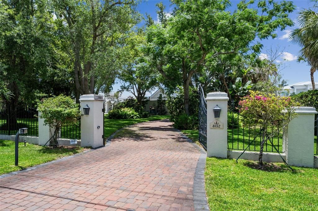 For Sale: $3,250,000 (4 beds, 3 baths, 4383 Square Feet)