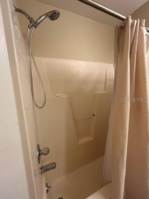 Active With Contract: $239,900 (3 beds, 2 baths, 1757 Square Feet)