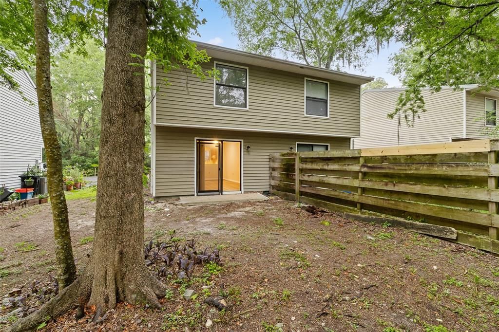 For Sale: $140,000 (2 beds, 1 baths, 952 Square Feet)