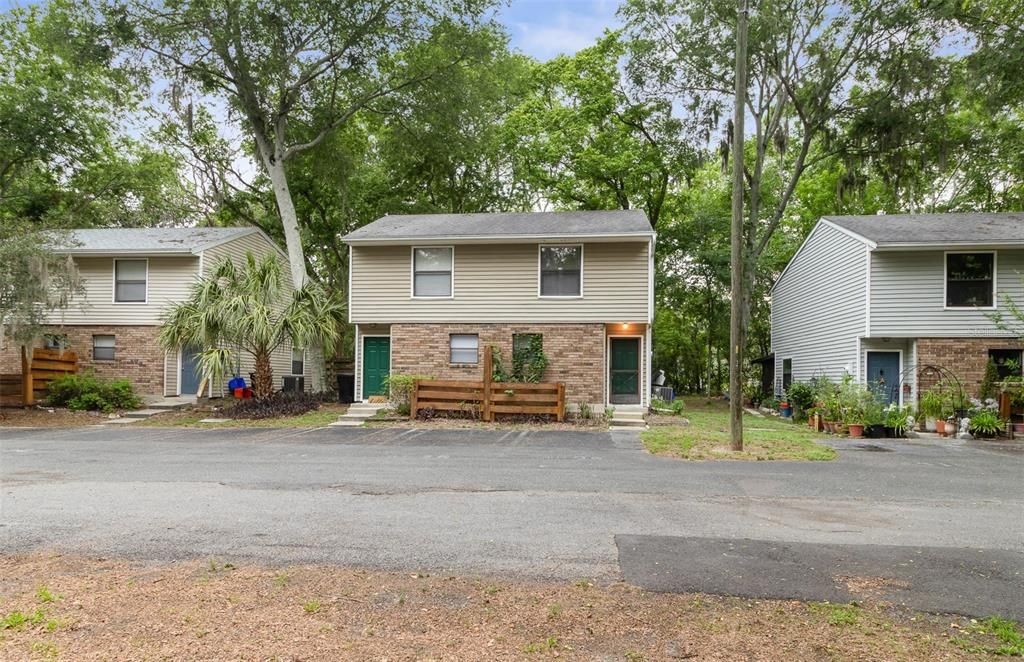 For Sale: $140,000 (2 beds, 1 baths, 952 Square Feet)
