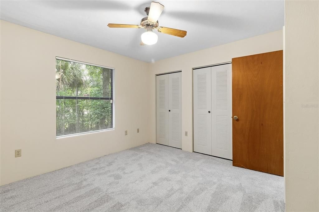 For Sale: $140,000 (2 beds, 1 baths, 952 Square Feet)