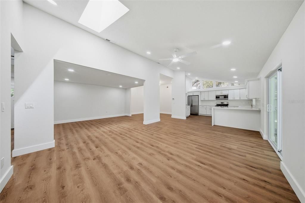For Sale: $600,000 (4 beds, 2 baths, 2332 Square Feet)