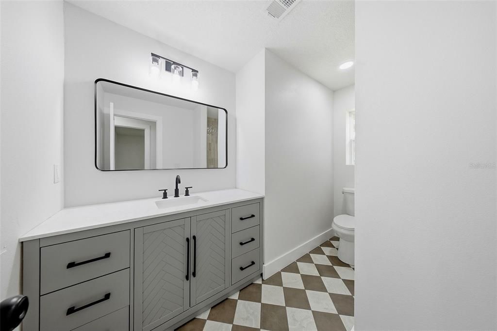 For Sale: $600,000 (4 beds, 2 baths, 2332 Square Feet)