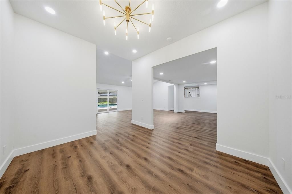 For Sale: $600,000 (4 beds, 2 baths, 2332 Square Feet)