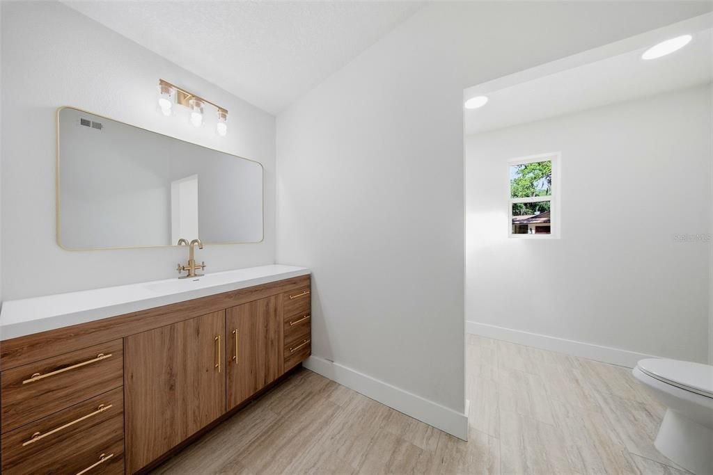 For Sale: $600,000 (4 beds, 2 baths, 2332 Square Feet)