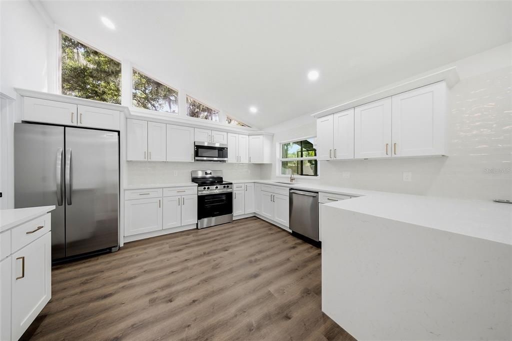 For Sale: $600,000 (4 beds, 2 baths, 2332 Square Feet)