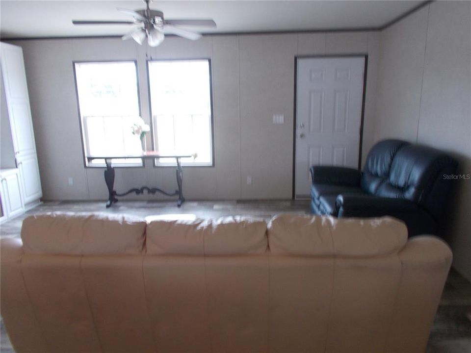 En Venta: $199,900 (3 camas, 2 baños, 1560 Pies cuadrados)