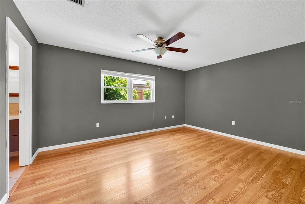 For Sale: $624,900 (4 beds, 2 baths, 1760 Square Feet)