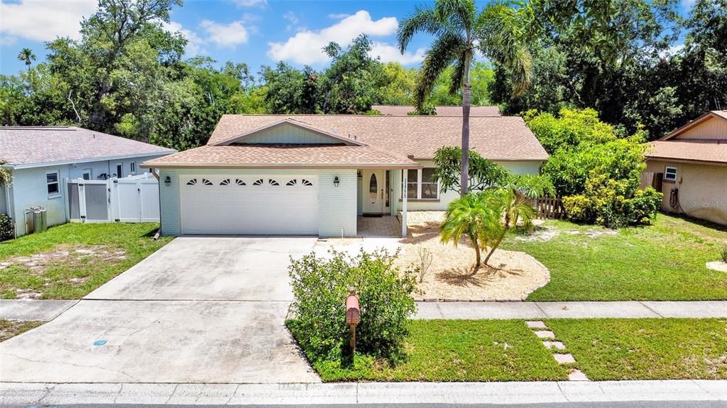 For Sale: $624,900 (4 beds, 2 baths, 1760 Square Feet)