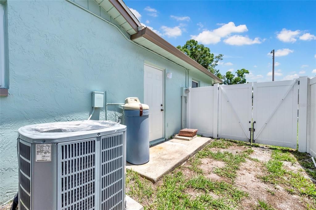 For Sale: $624,900 (4 beds, 2 baths, 1760 Square Feet)