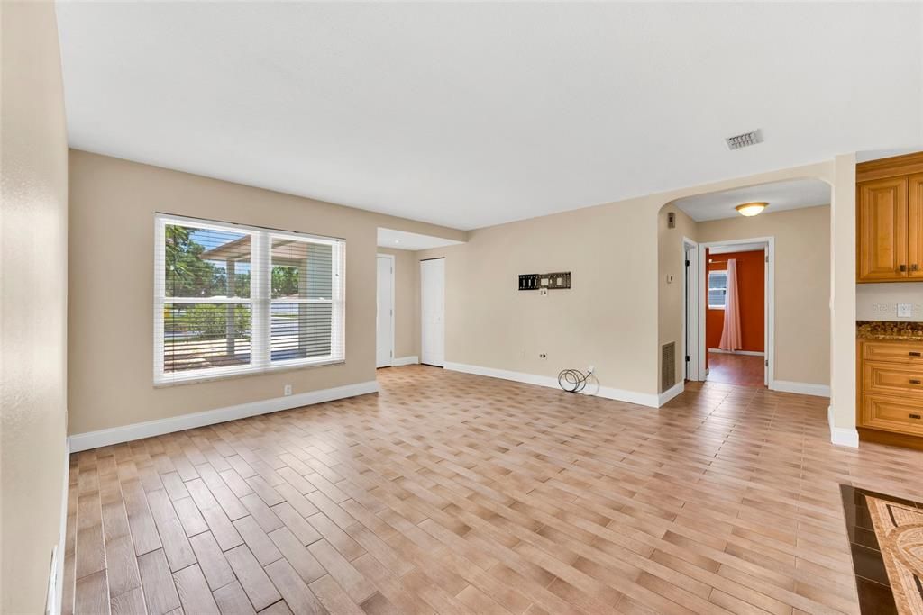 For Sale: $624,900 (4 beds, 2 baths, 1760 Square Feet)
