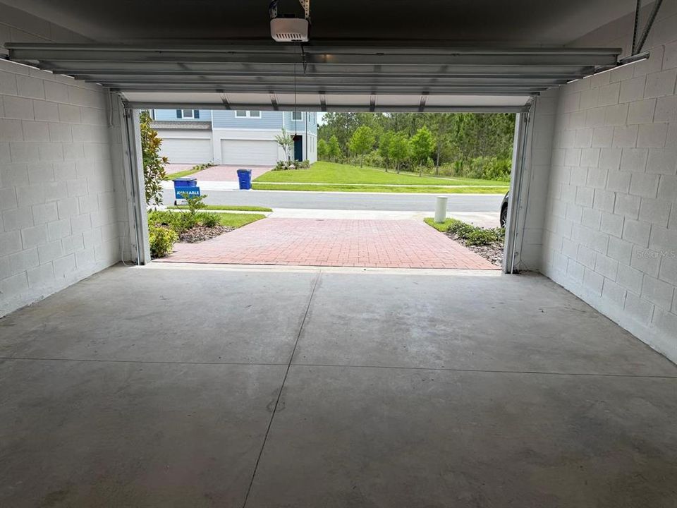 For Rent: $2,400 (3 beds, 2 baths, 1566 Square Feet)