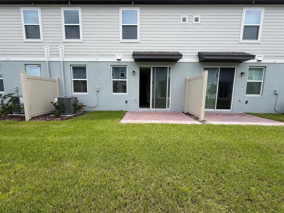 For Rent: $2,400 (3 beds, 2 baths, 1566 Square Feet)