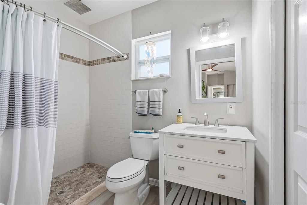 Activo con contrato: $460,000 (3 camas, 2 baños, 1317 Pies cuadrados)
