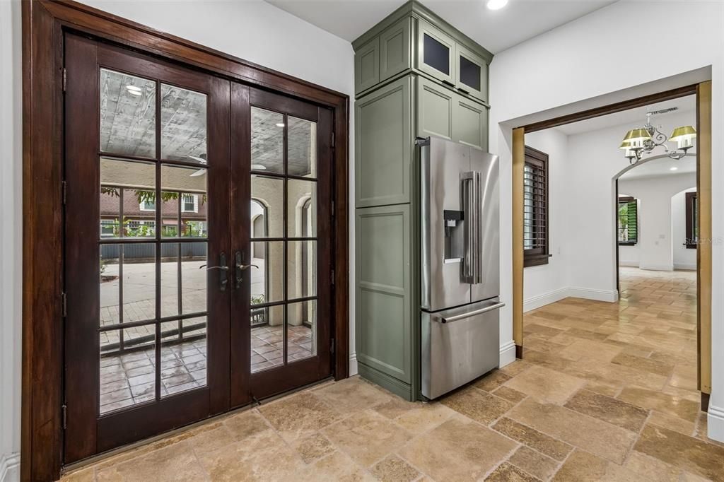 На продажу: $2,875,000 (4 спален, 5 ванн, 5086 Квадратных фут)