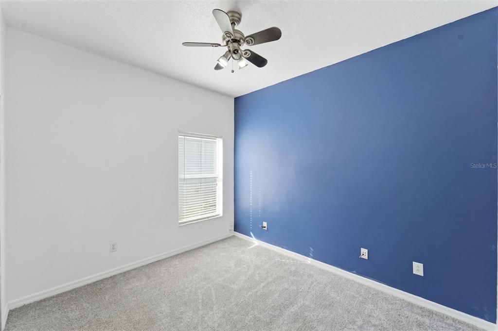 For Sale: $520,000 (5 beds, 2 baths, 2391 Square Feet)