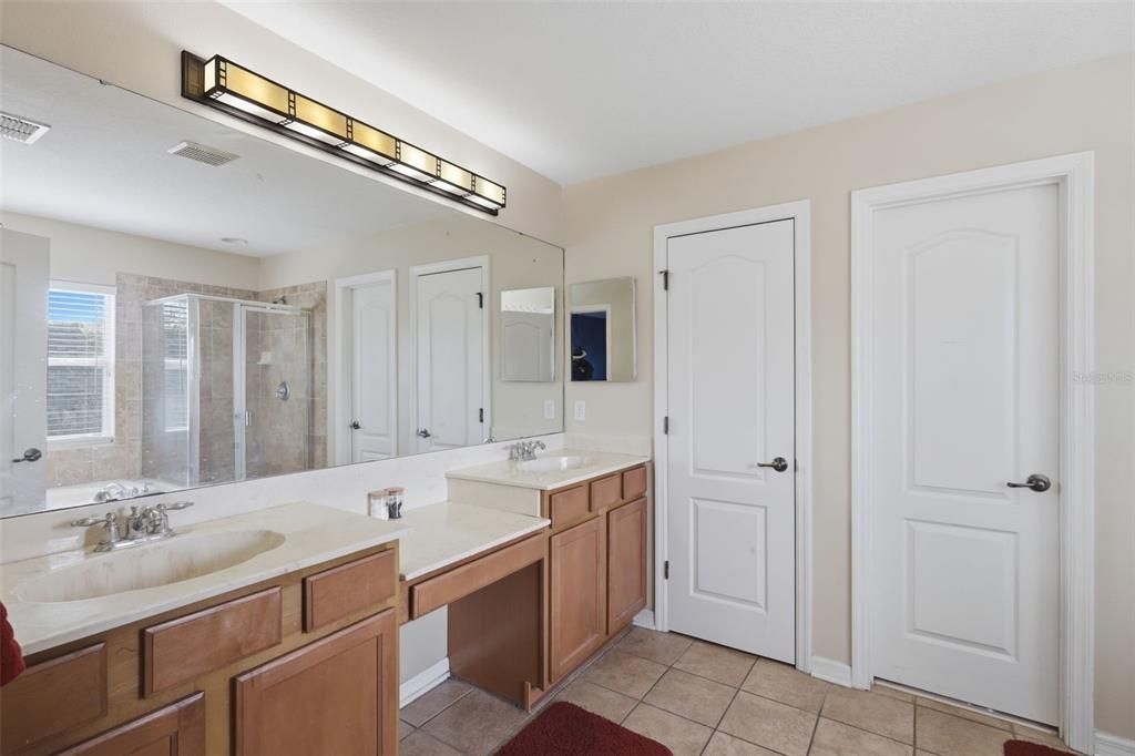 For Sale: $520,000 (5 beds, 2 baths, 2391 Square Feet)