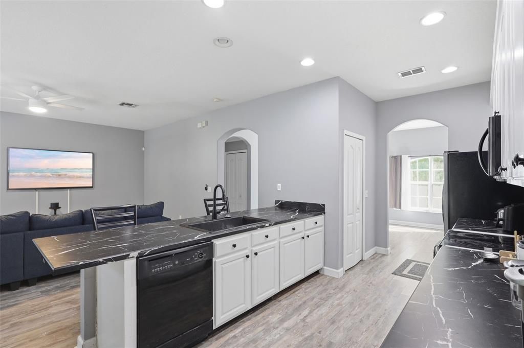 For Sale: $520,000 (5 beds, 2 baths, 2391 Square Feet)