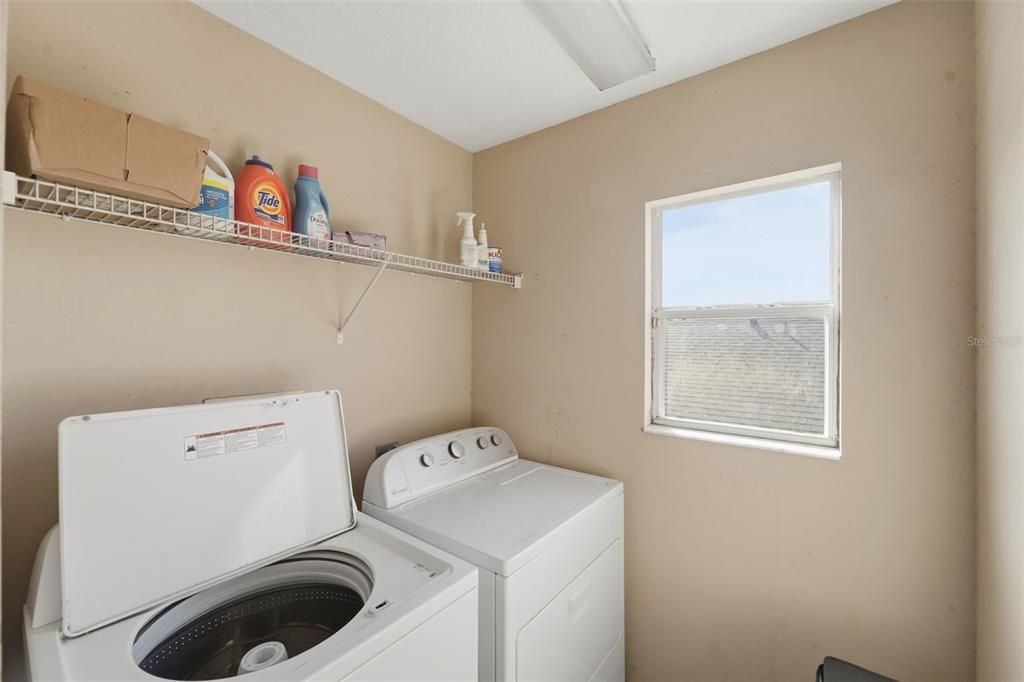 For Sale: $520,000 (5 beds, 2 baths, 2391 Square Feet)