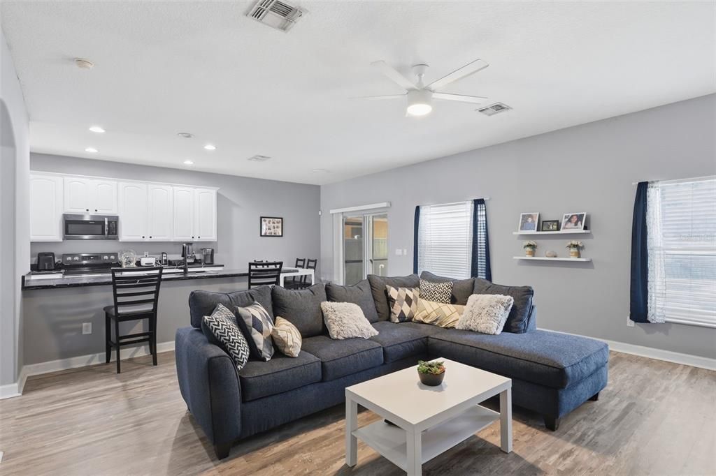For Sale: $520,000 (5 beds, 2 baths, 2391 Square Feet)