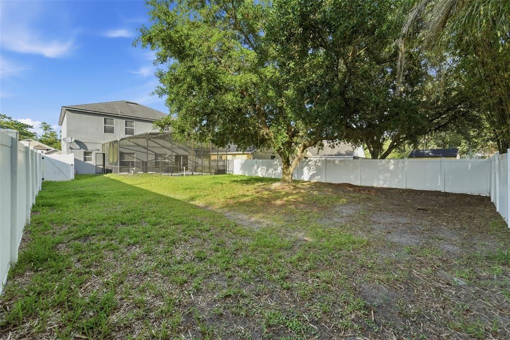 For Sale: $520,000 (5 beds, 2 baths, 2391 Square Feet)