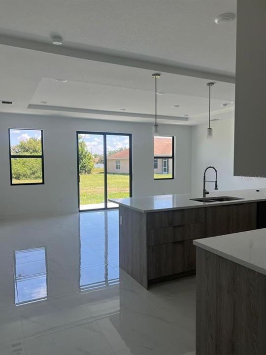 For Sale: $370,000 (4 beds, 2 baths, 1554 Square Feet)