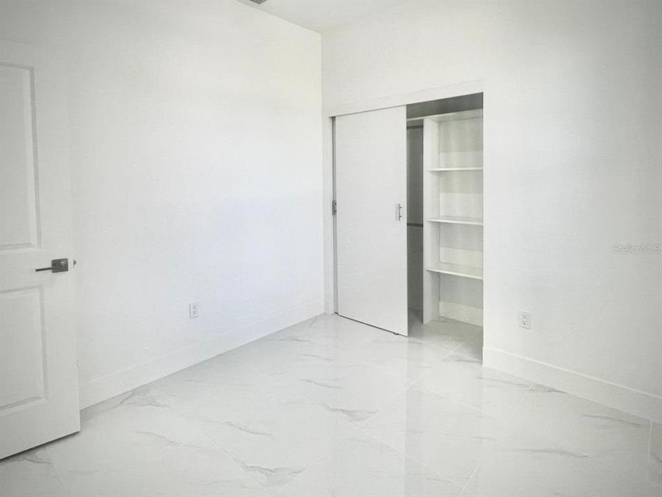 For Sale: $370,000 (4 beds, 2 baths, 1554 Square Feet)