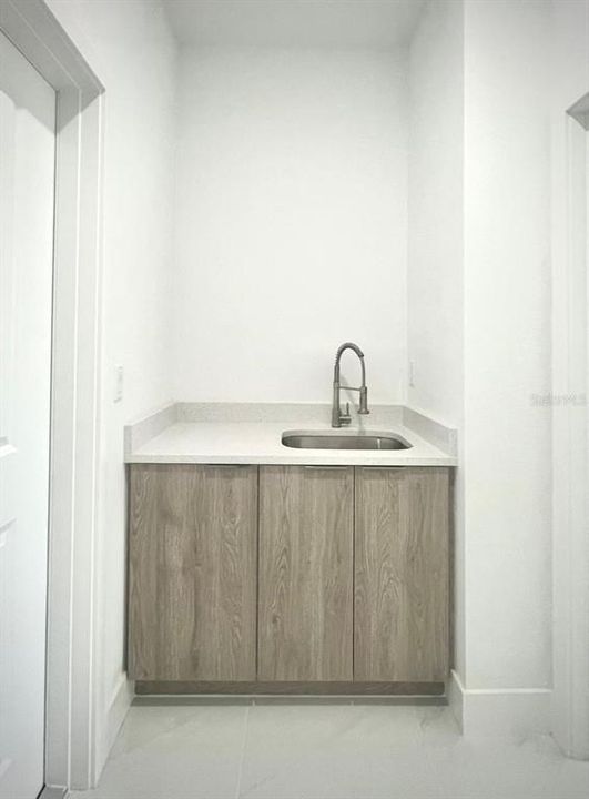 For Sale: $370,000 (4 beds, 2 baths, 1554 Square Feet)
