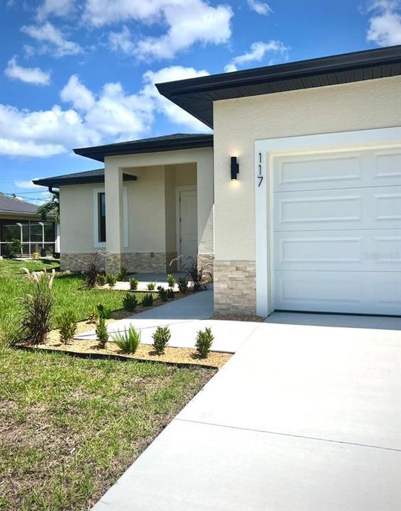 For Sale: $370,000 (4 beds, 2 baths, 1554 Square Feet)