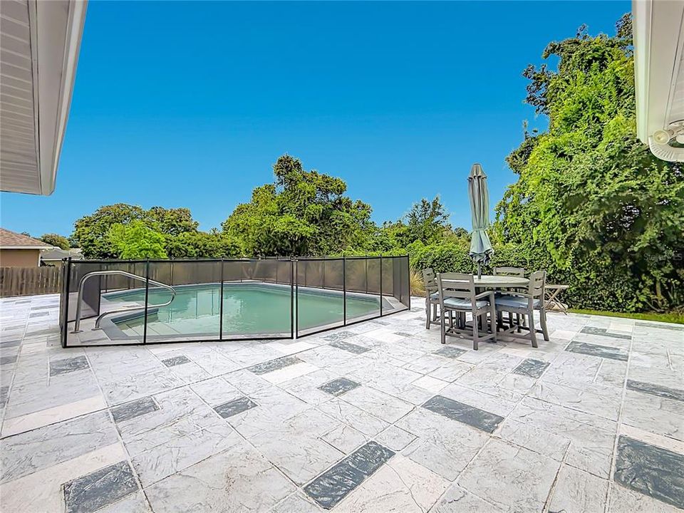 For Sale: $415,900 (3 beds, 2 baths, 2189 Square Feet)