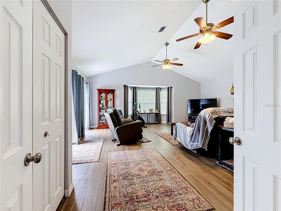 For Sale: $415,900 (3 beds, 2 baths, 2189 Square Feet)