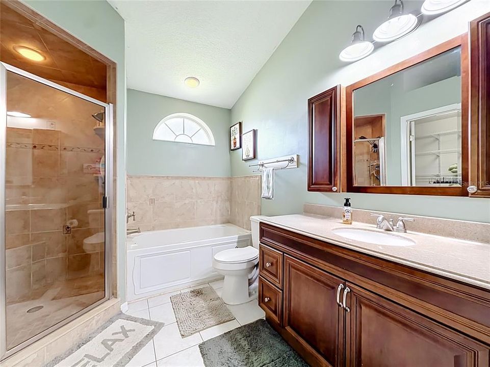 For Sale: $415,900 (3 beds, 2 baths, 2189 Square Feet)