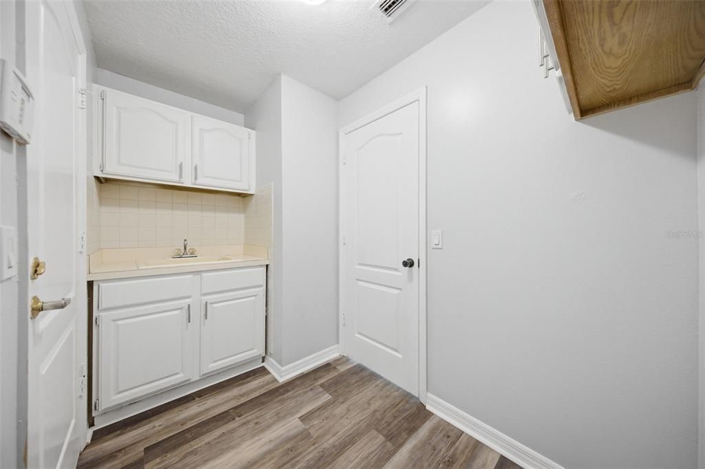 En Venta: $679,000 (4 camas, 3 baños, 2805 Pies cuadrados)