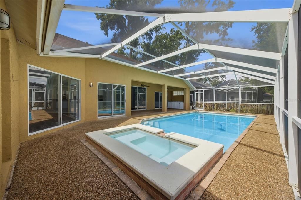 En Venta: $679,000 (4 camas, 3 baños, 2805 Pies cuadrados)