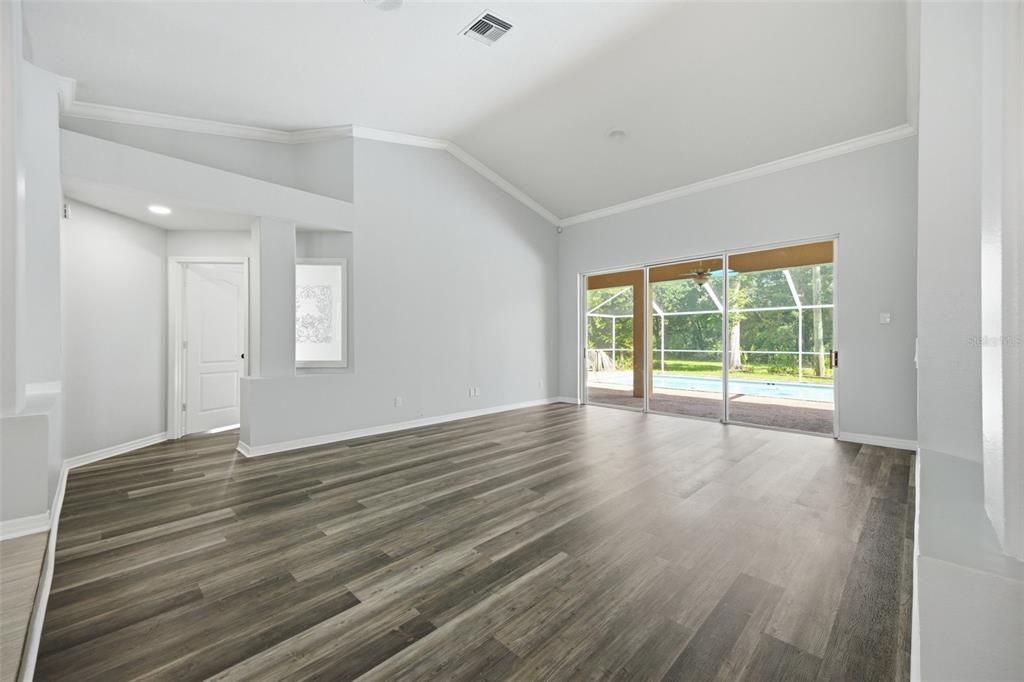 En Venta: $679,000 (4 camas, 3 baños, 2805 Pies cuadrados)