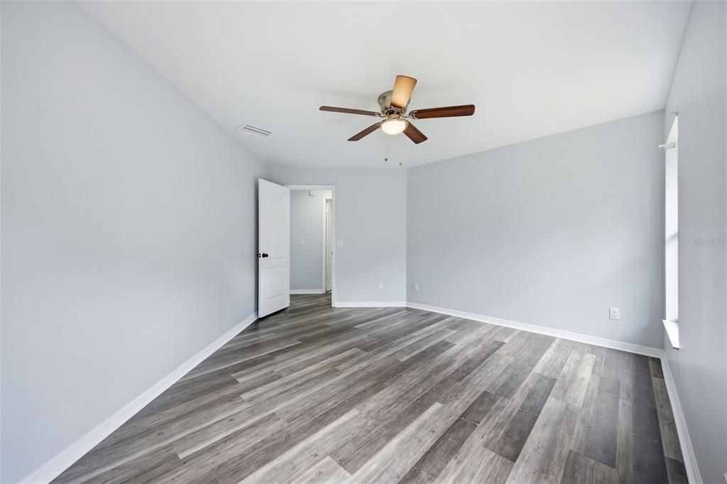 En Venta: $679,000 (4 camas, 3 baños, 2805 Pies cuadrados)